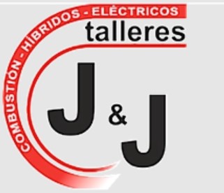 Mecánico profesional trabajando en Talleres JJ Madrid